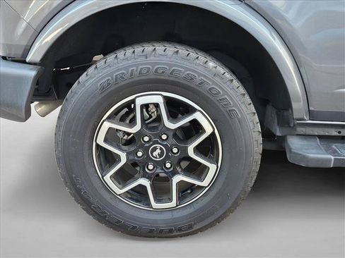 Used 2024 Ford Bronco Outer Banks AWD/4WD image 18