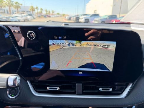 Used 2025 Chevrolet Equinox LT FWD image 27