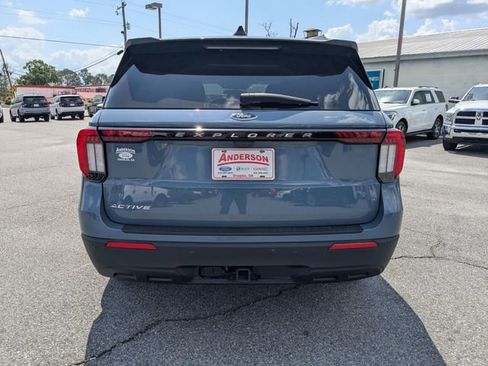 Used 2025 Ford Explorer Active image 5