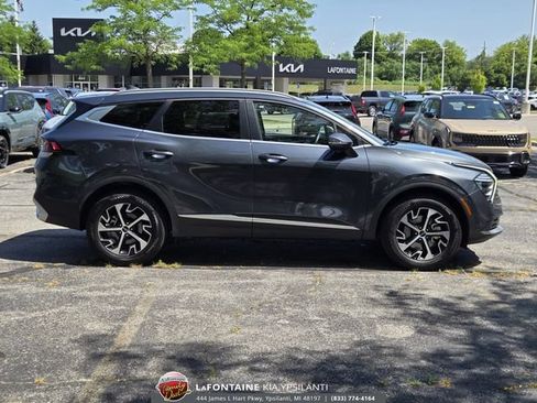Certified 2024 Kia Sportage EX AWD/4WD image 6
