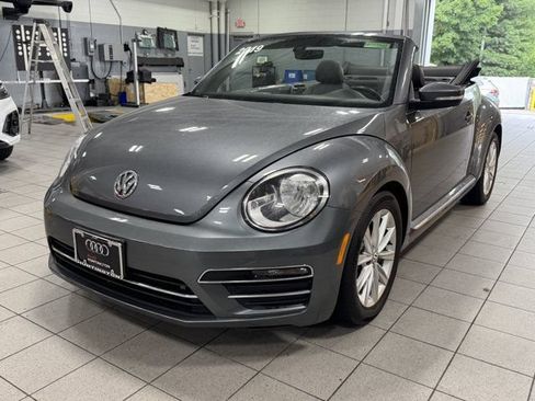 Used 2019 Volkswagen Beetle 2.0T SE FWD image 9