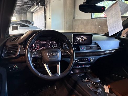 Used 2018 Audi Q5 2.0T Premium Plus w/ Premium Plus Package AWD/4WD image 14