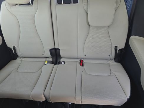 New 2026 Kia Carnival SX Prestige FWD image 18