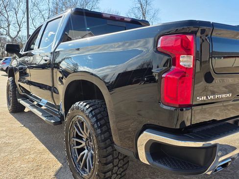 Used 2022 Chevrolet Silverado 1500 LTZ w/ LTZ Premium Package image 19