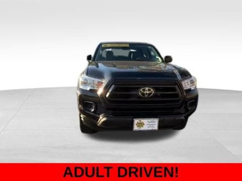 Used 2022 Toyota Tacoma SR image 2