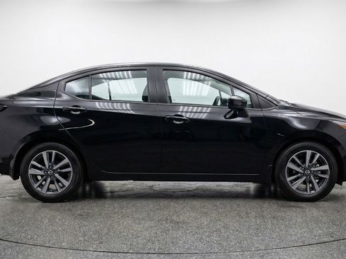 Used 2025 Nissan Versa SV FWD image 11