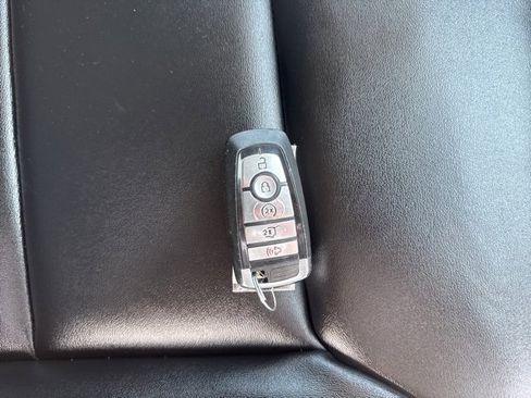 Used 2024 Ford Explorer XLT w/ Equipment Group 202A image 7