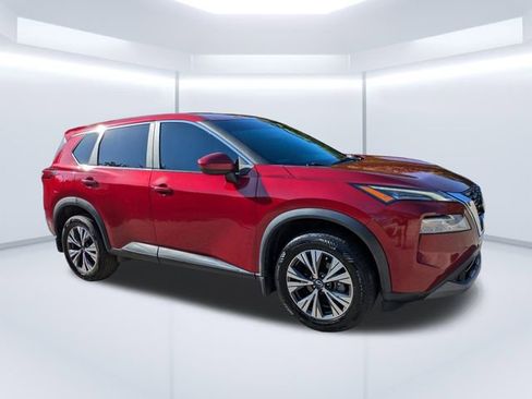 Used 2023 Nissan Rogue SV image 2