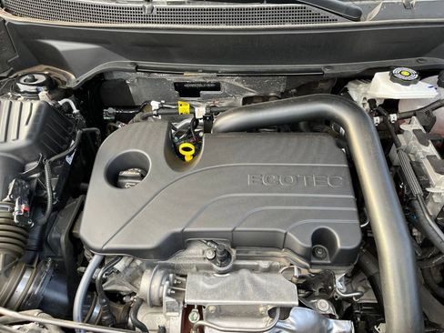 Used 2025 Chevrolet Equinox LT image 31