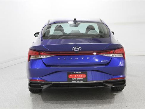 Used 2023 Hyundai Elantra Limited FWD image 19
