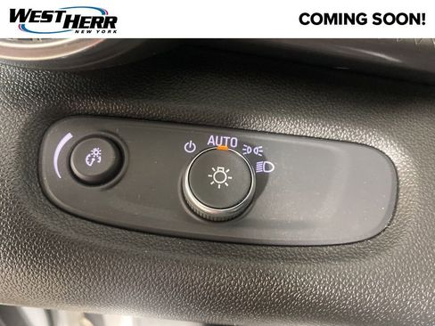 Used 2024 Chevrolet Trax ACTIV w/ Driver Confidence Package FWD image 12
