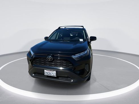 Used 2024 Toyota RAV4 XLE image 4