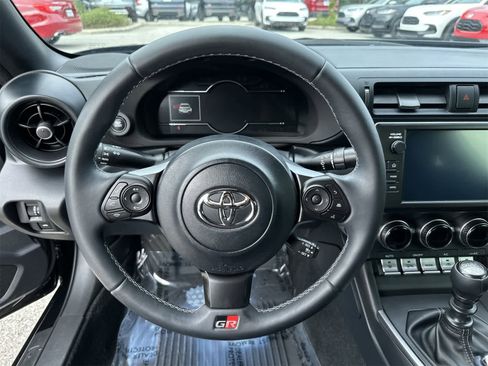 Used 2024 Toyota GR86 image 16