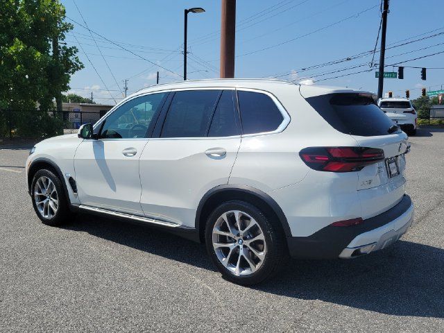 Used 2026 BMW X5 xDrive40i AWD/4WD image 6