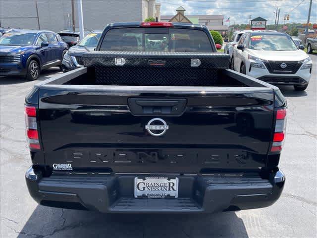 Certified 2025 Nissan Frontier SV RWD image 4