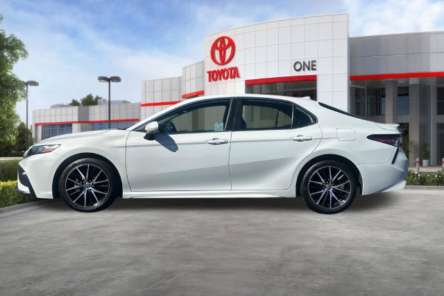 Certified 2024 Toyota Camry SE FWD image 9