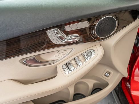 Certified 2022 Mercedes-Benz GLC 300 4MATIC image 17