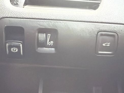 Used 2019 Chevrolet Impala LT image 15