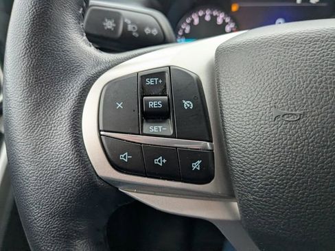 Used 2022 Ford Explorer XLT w/ Equipment Group 202A image 30