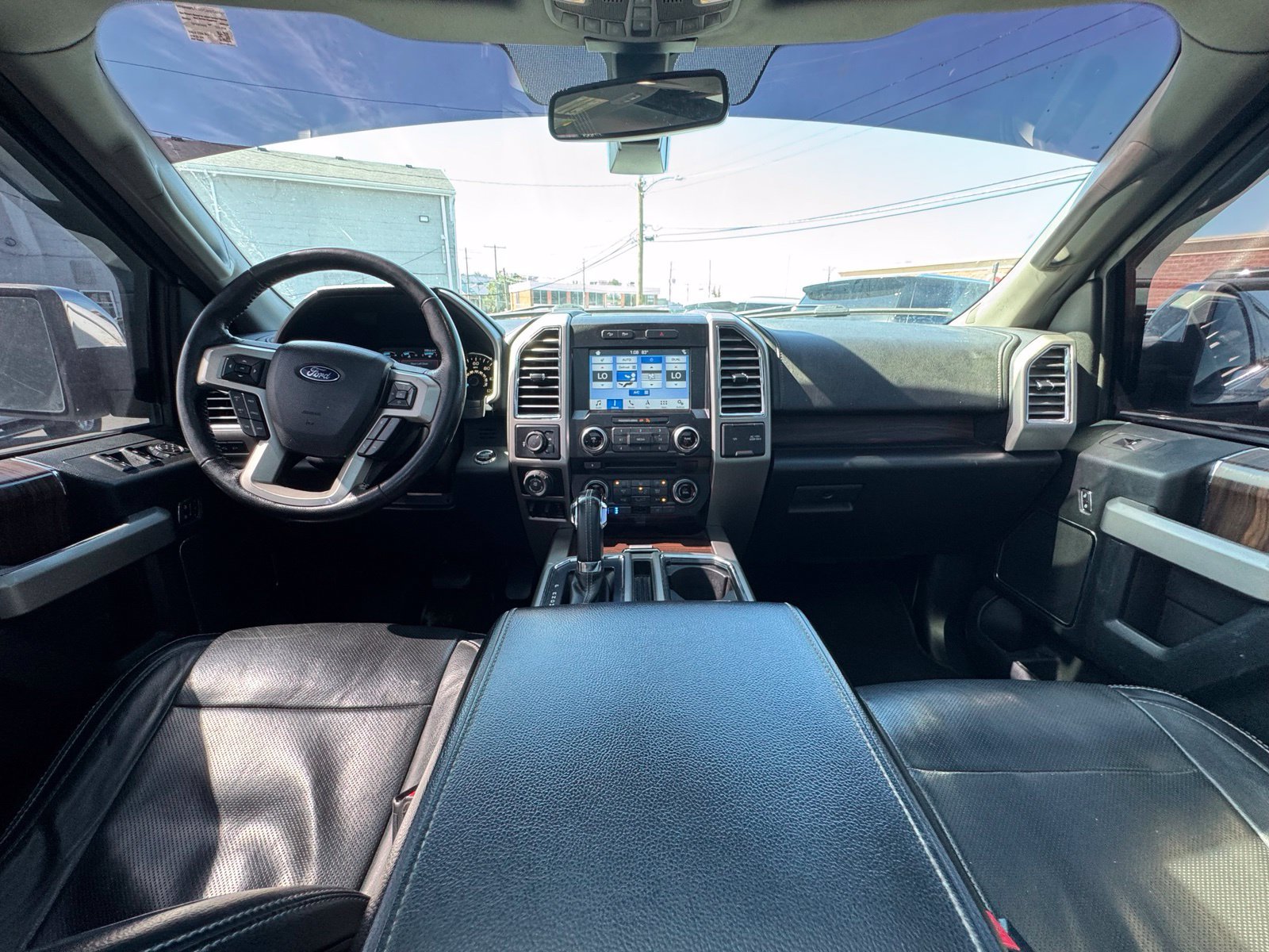 Used 2016 Ford F150 Lariat w/ Equipment Group 502A Luxury AWD/4WD image 28