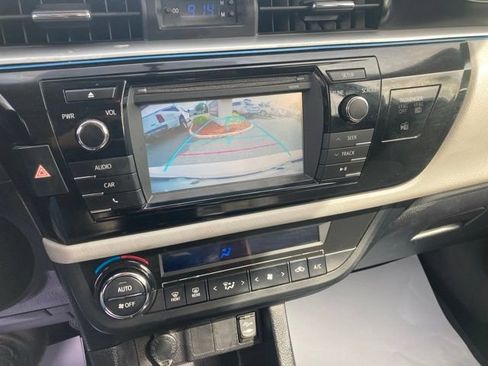 Used 2015 Toyota Corolla LE FWD image 24