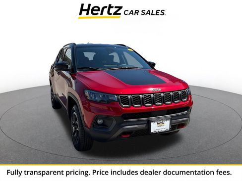 Used 2025 Jeep Compass Trailhawk AWD/4WD image 1