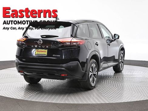 Used 2021 Nissan Rogue SV w/ Premium Package image 5
