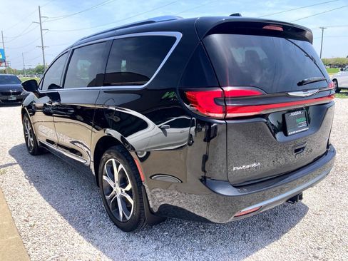 Used 2022 Chrysler Pacifica Pinnacle AWD/4WD image 8