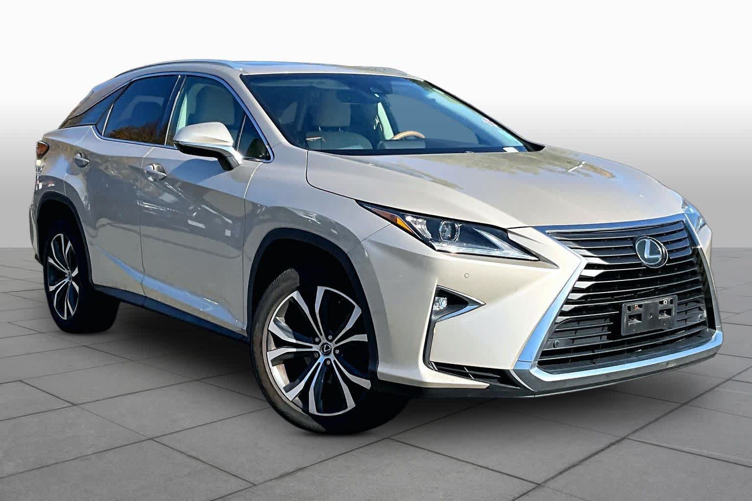 Used 2018 Lexus RX 350 FWD w/ Premium Package image 2