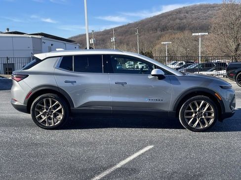 New 2026 Chevrolet Equinox EV LT w/ LPO, Tech Bronze Package image 8