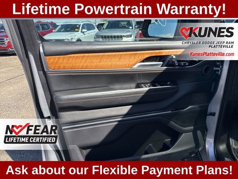 Used 2024 Jeep Grand Wagoneer L Series III AWD/4WD image 12