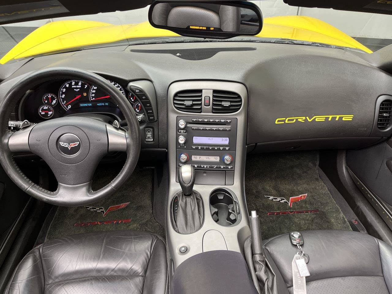 Used 2007 Chevrolet Corvette Coupe w/ Performance Package RWD image 5