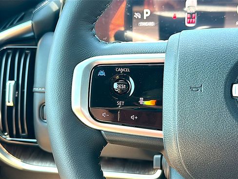 New 2026 Nissan Armada SL w/ Captain's Chari Seat Package AWD/4WD image 20