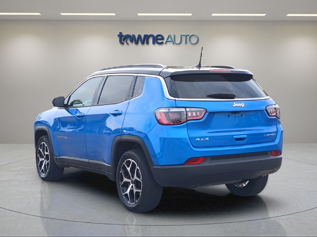 Used 2025 Jeep Compass Limited AWD/4WD image 4