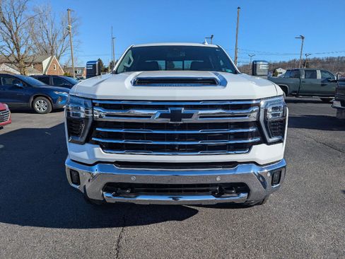 Used 2024 Chevrolet Silverado 2500 LTZ w/ LTZ Convenience Package image 2