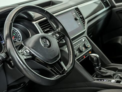 Used 2019 Volkswagen Atlas SE w/ Panoramic Sunroof Package AWD/4WD image 16