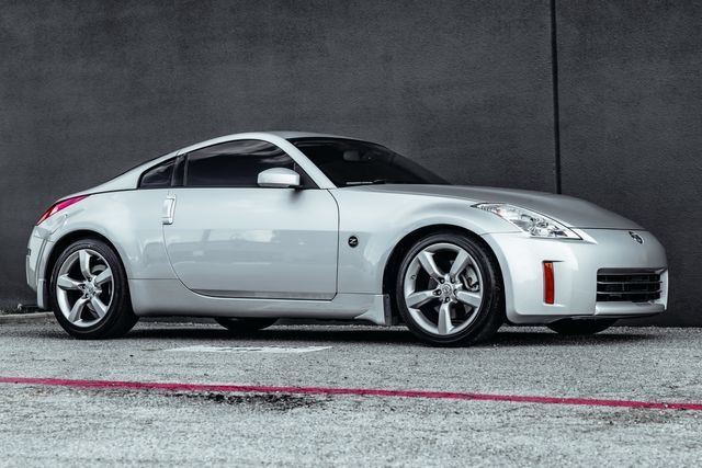Used 2008 Nissan 350Z Touring w/ Cargo Convenience Pkg RWD image 53
