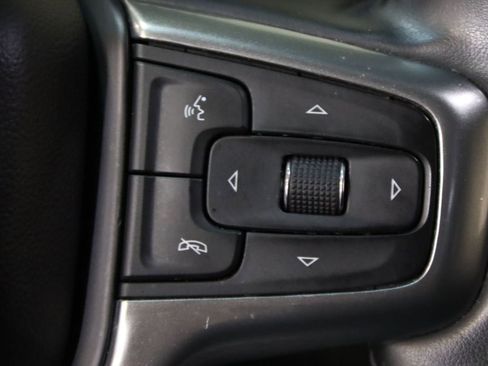 Used 2023 Chevrolet Suburban Premier AWD/4WD image 21