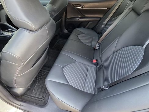 Used 2023 Toyota Camry SE FWD image 9
