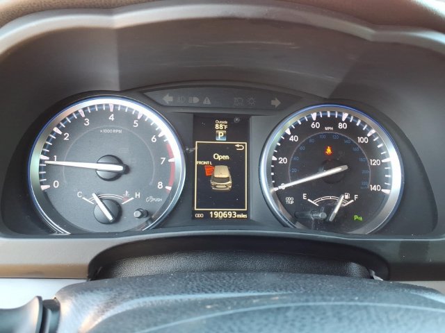 Used 2016 Toyota Highlander Limited FWD image 36