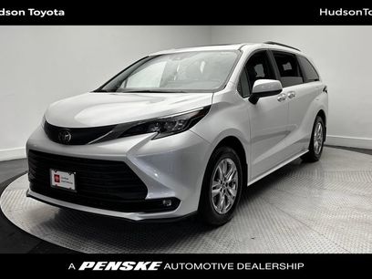 Used 2026 Toyota Sienna XLE
