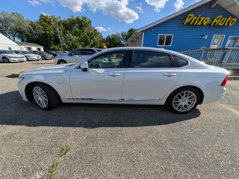 Used 2018 Volvo S90 T8 Inscription w/ Convenience Package AWD/4WD image 3
