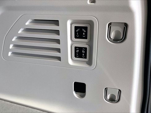 New 2026 Buick Enclave Avenir w/ Super Cruise Package image 17