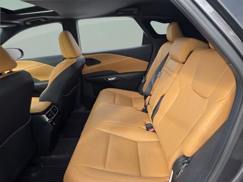 Used 2025 Lexus RX 350 AWD image 19