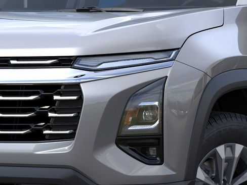 New 2026 Chevrolet Equinox LT w/ Convenience Package II FWD image 10