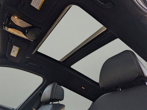 Used 2021 BMW X7 M50i w/ Executive Package image 19