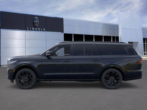 New 2026 Lincoln Navigator L Reserve w/ Jet Appearance Package image 3