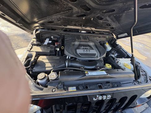 Used 2012 Jeep Wrangler Sport w/ Connectivity Group image 18