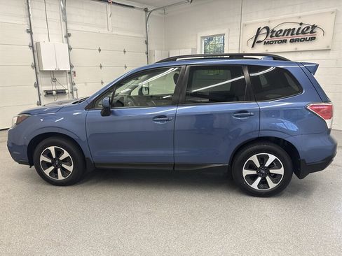 Used 2018 Subaru Forester 2.5i Premium w/ All-Weather Package AWD/4WD image 8