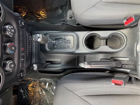 Used 2017 Jeep Wrangler Unlimited Sport w/ Quick Order Package 24S image 28